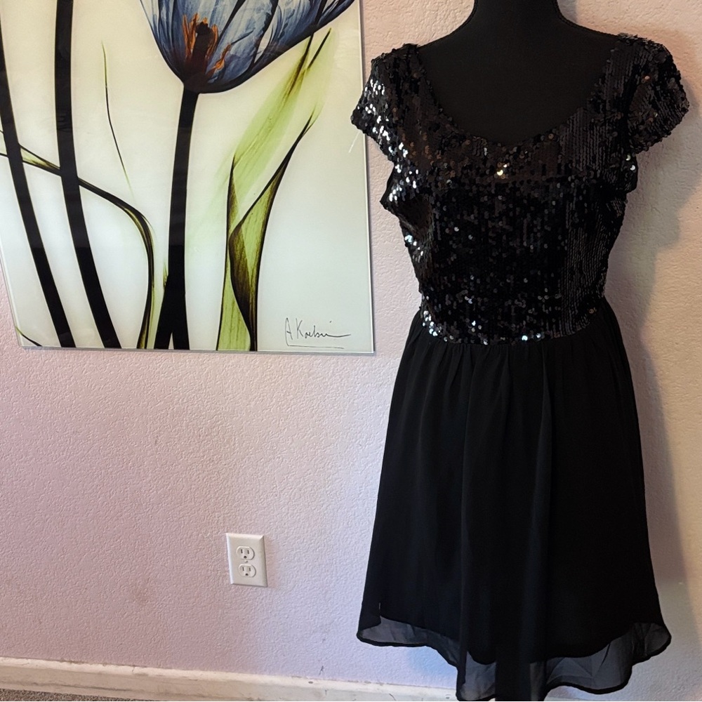 New black sequin dress size small